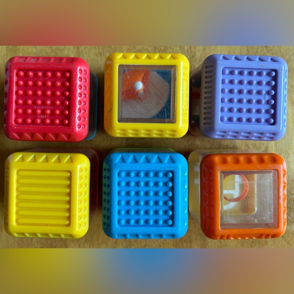 6 Vintage Fisher Price Peek-A-Boo Blocks. 4 Sports, 2 Abstract Blocks. Set #6. - Picture 2 of 9